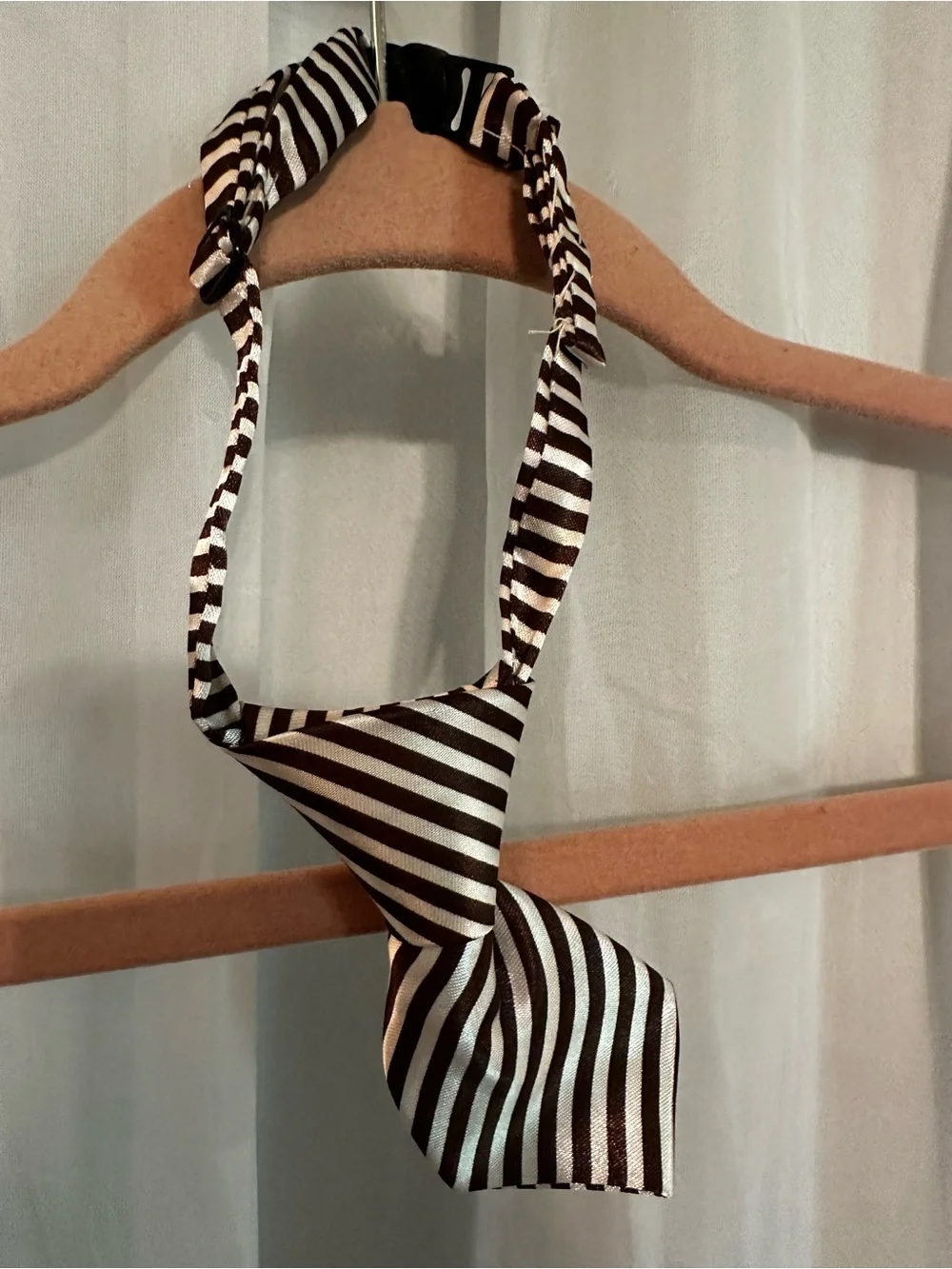 Dog Striped Pre-Tied Tie in Brown and White